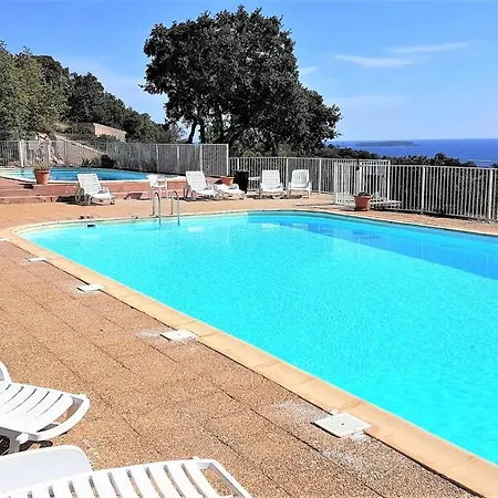 Maison 4 Pieces, Vue Panoramique, Piscine, Climatisation, Pres De Palombaggia Hébergement de vacances