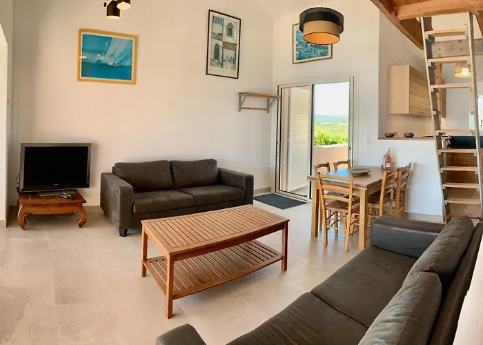 Maison 4 Pieces, Vue Panoramique, Piscine, Climatisation, Pres De Palombaggia بيت للعطل