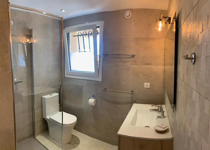 Maison 4 Pieces, Vue Panoramique, Piscine, Climatisation, Pres De Palombaggia بيت للعطل بورتو فيكشْيو