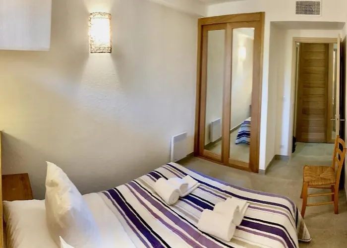 بيت للعطل Maison 4 Pieces, Vue Panoramique, Piscine, Climatisation, Pres De Palombaggia