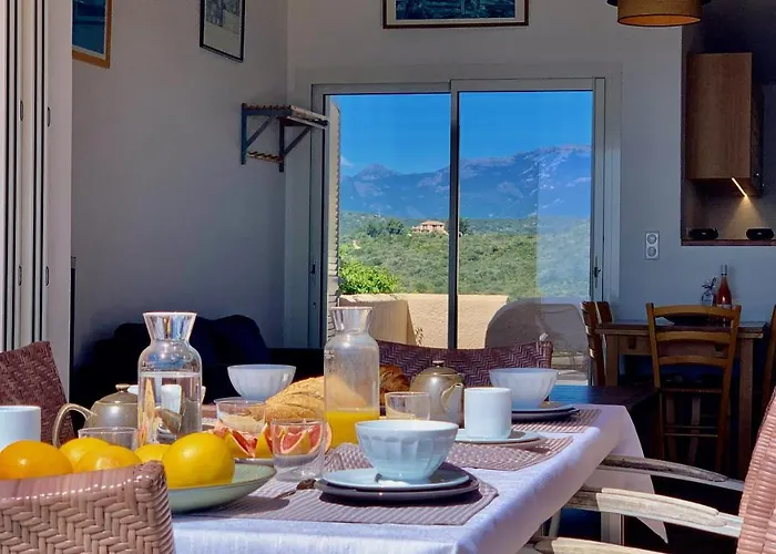 Maison 4 Pieces, Vue Panoramique, Piscine, Climatisation, Pres De Palombaggia *